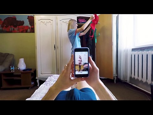 ❤️ Dada wa kambo alimfanya kaka yake amlaze mara moja kabla ya mama kuja nyumbani Video ya ngono ️❤